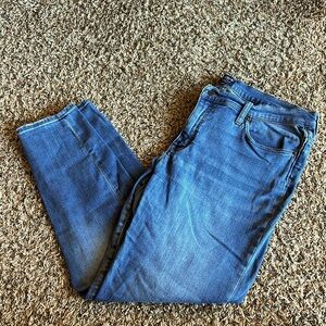 J Crew 8” Midrise Skinny Jeans - Size 33